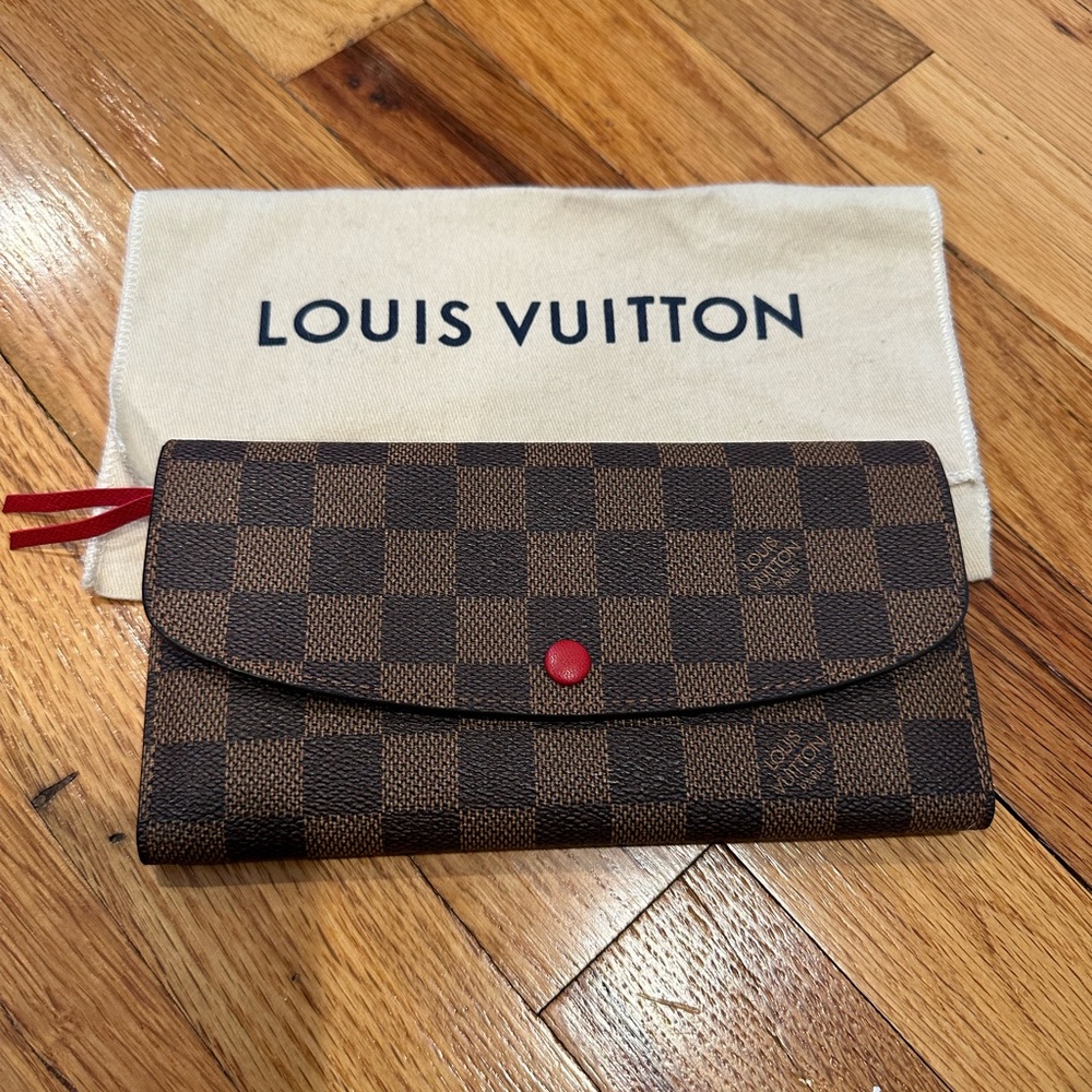Louis Vuitton Emilie wallet